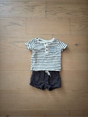 Little planet by Carter’s striped short sleeve set, size 12M